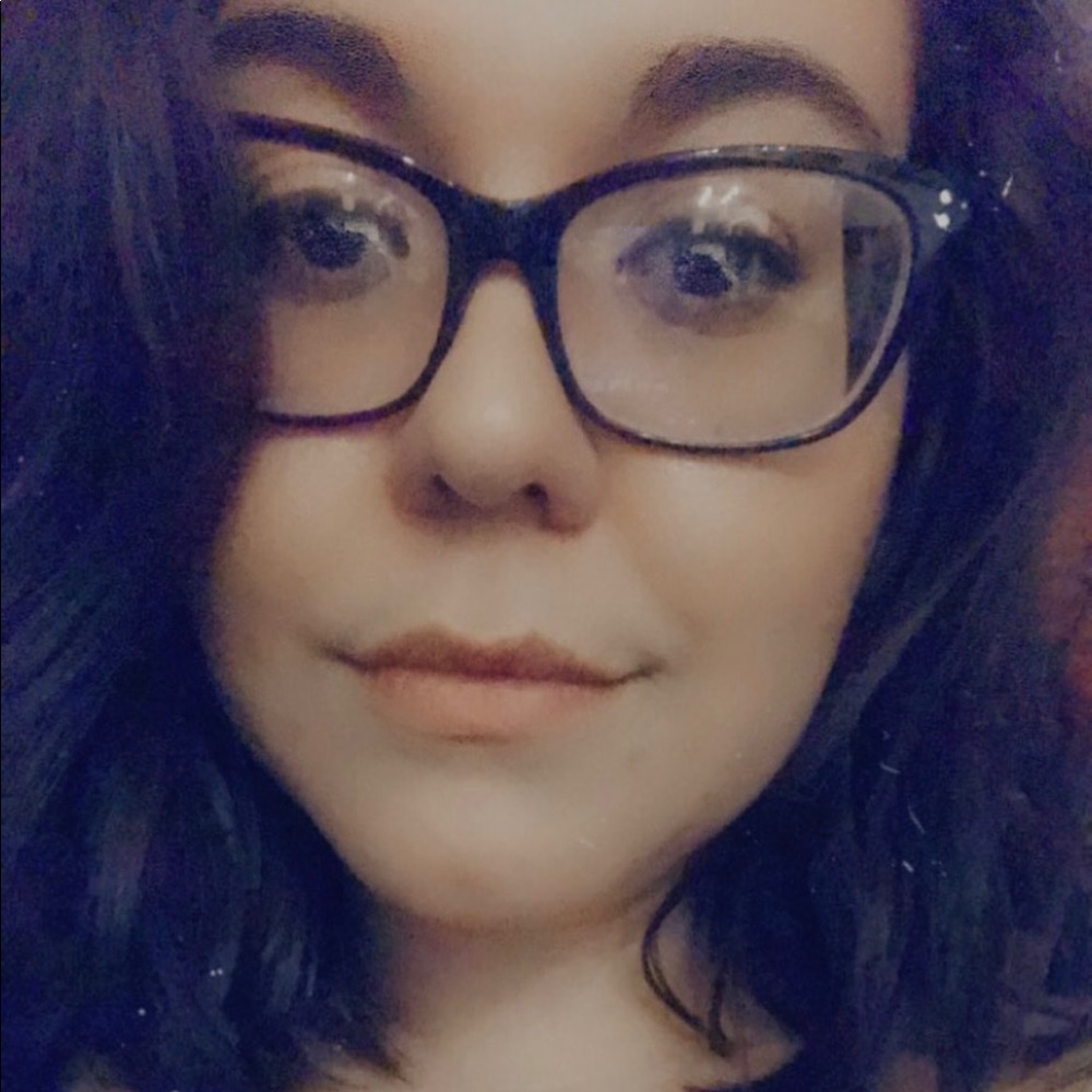 Meet your Posher, Leah